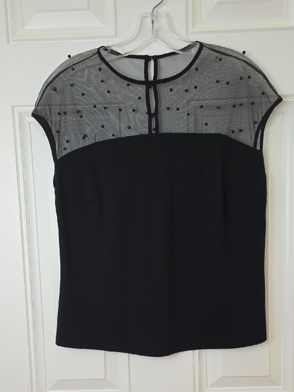 Abbey Glass "Lisa Top" Black Beaded Mesh-Yoke Cap Sleeve Blouse. Size Large. NWT
